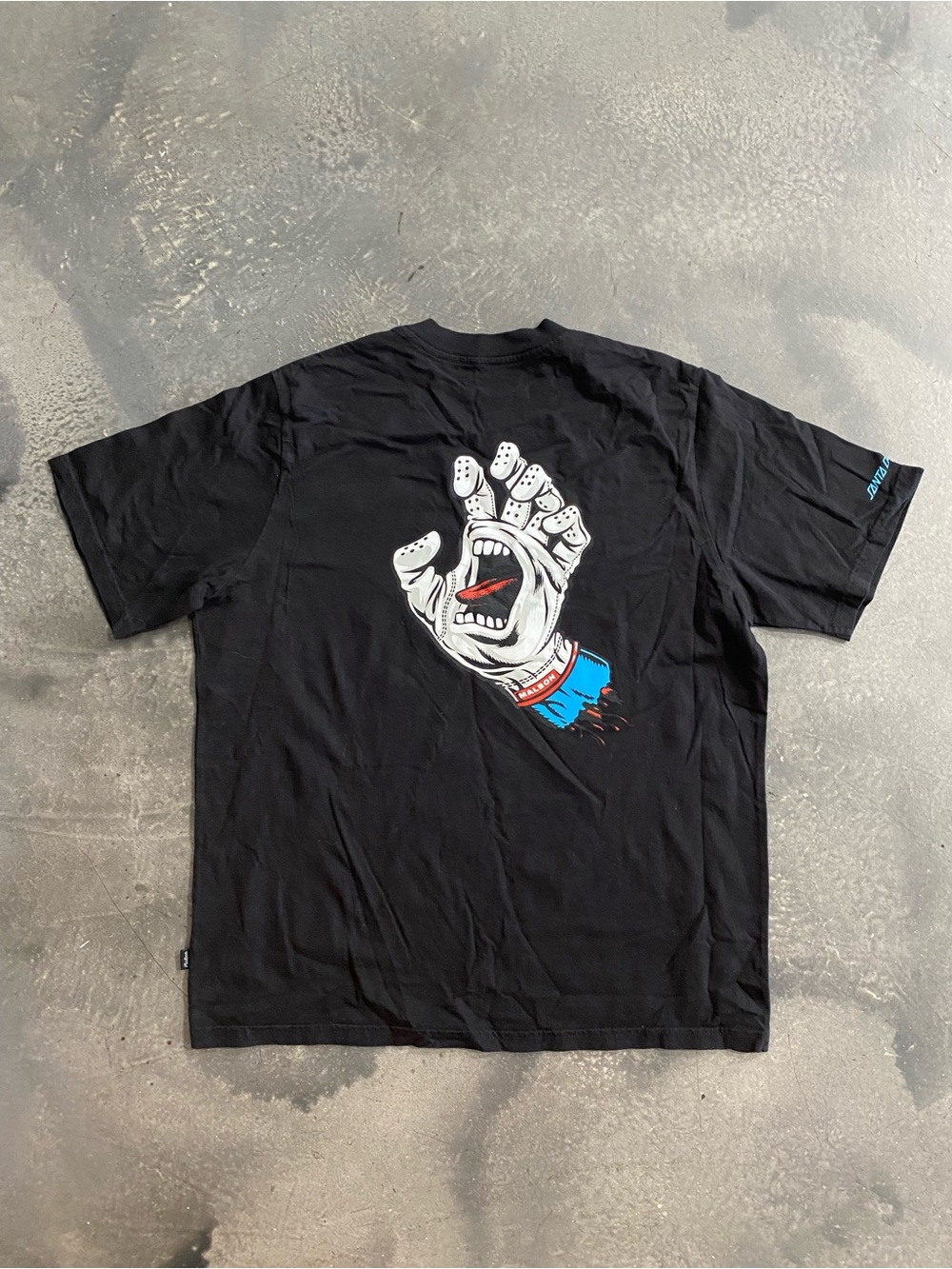 Malbon-Santa Cruz BERMUDA BUNKER TEE 
Black Pocket Sz L Men’s 
May A-2)